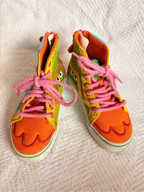 Vans Other - Vans Kids Multicolor High-Top Sneakers with Pink Laces